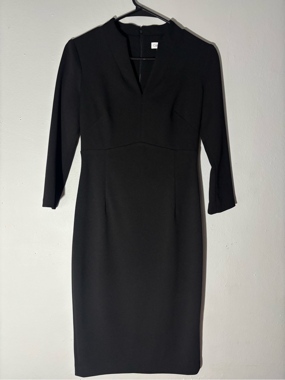 Elegant Black Sheath Dress with V-Neck
